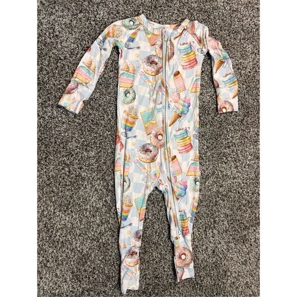 Bums and Roses sweet dreams zip up sleeper size 9-12 mos C31-37 - Picture 1 of 3